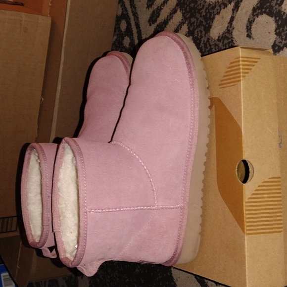 Koolaburra Shoes - Kookaburra by UGG Koola mini II size 8 EUC pale pink